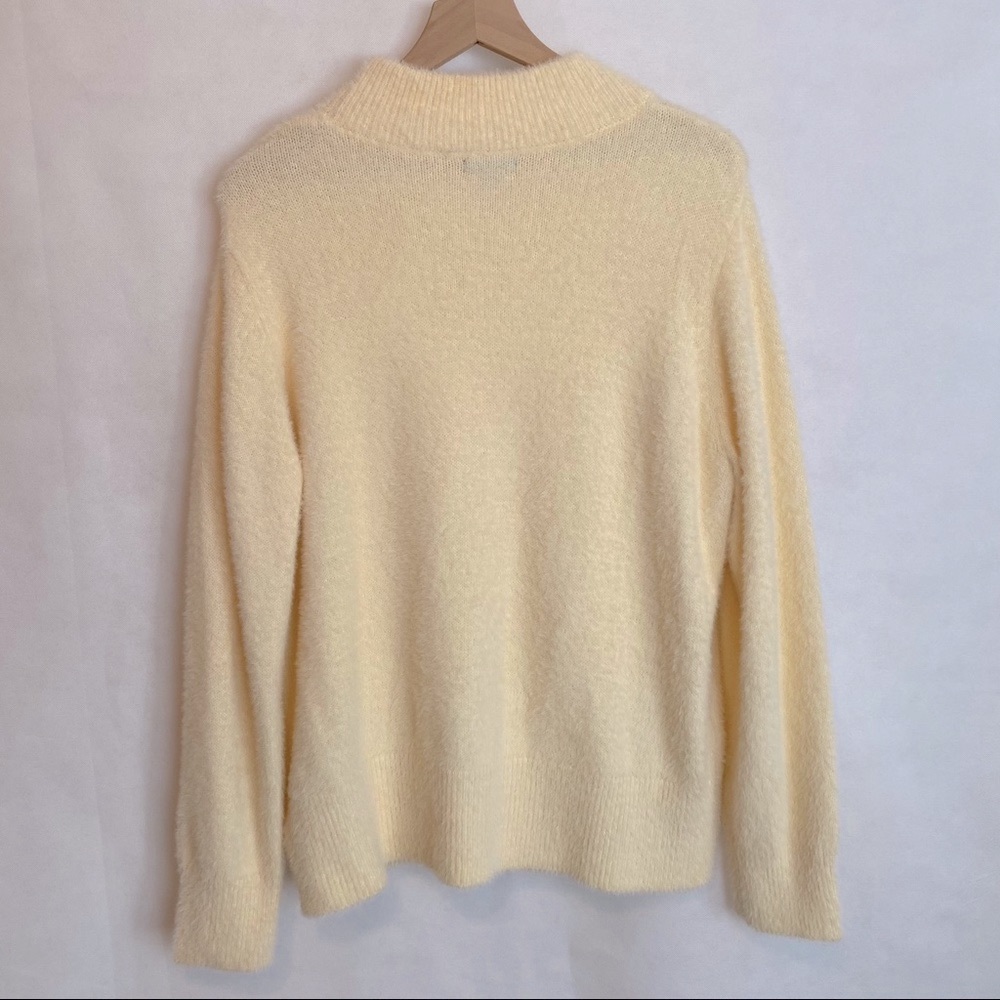 Ivory Fuzzy Sweater from Who What Wear Size XXL